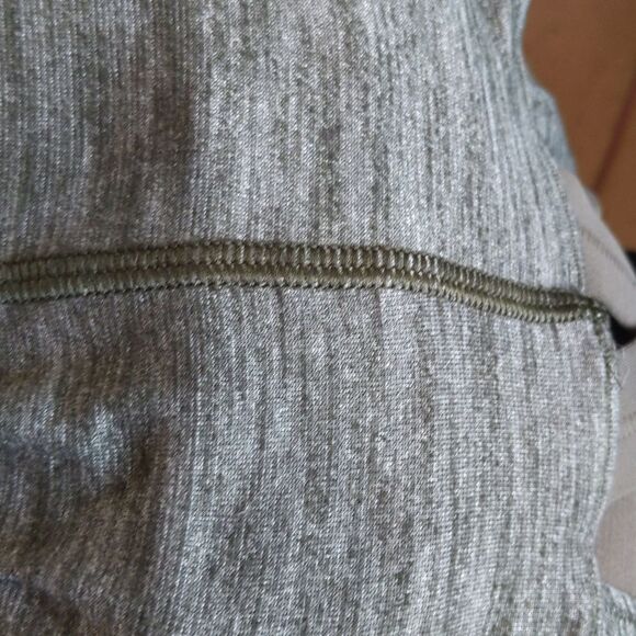 Lululemon Athletica athletic tank, olive green heather, built in bra (camo), 8 - Picture 7 of 8